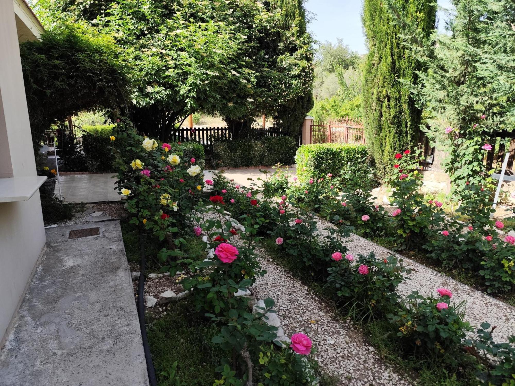 Roses Villa Trimiklini 외부 사진